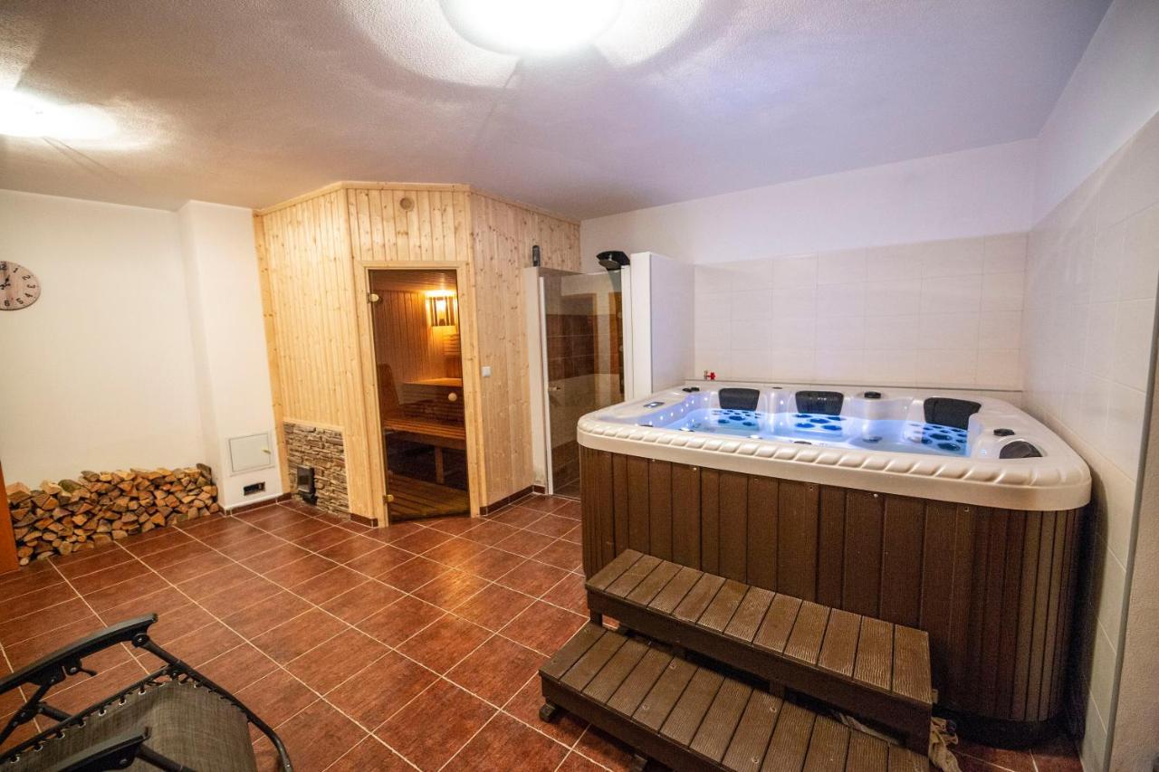 Zevluv Mlyn Hotel Nove Hrady  Exterior photo